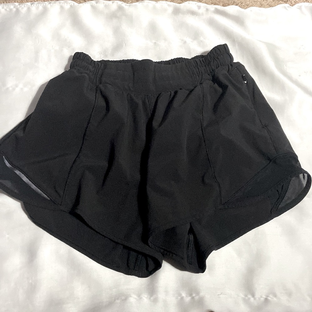 Lululemon Athletica hotty hot shorts in size 2